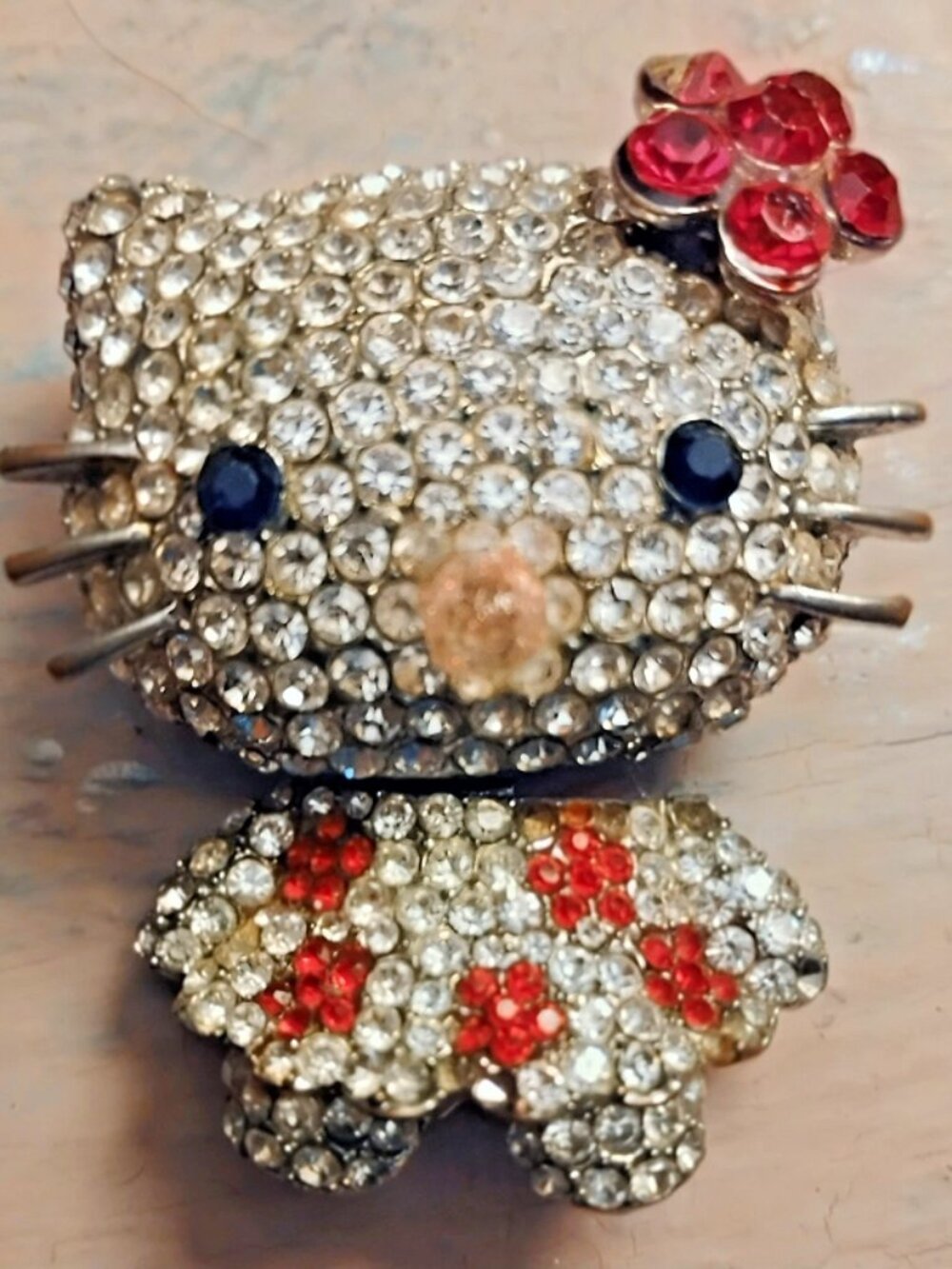 Hello Kitty Pink & Silver Crystal Pendant Fuschia Pink Rhinestone RARE
